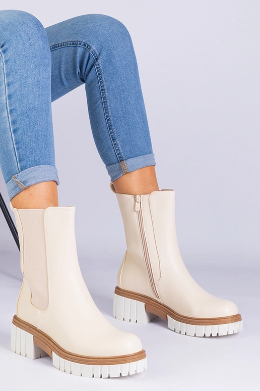 Tantala kunstnahast beežid poolsaapad