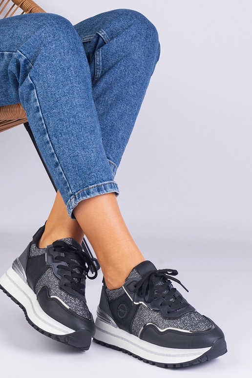 Mustad naiste tossud, mis on... Mustad naiste tossud, mis on...