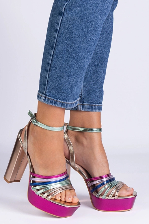 Mitmevärvilised paksud Veransa...