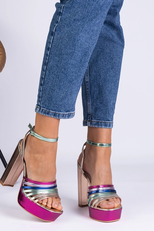 Mitmevärvilised paksud Veransa...