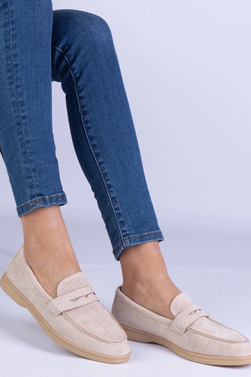 Kreemi värvi klassikalised...