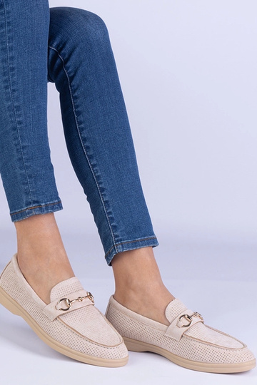 Kreemi värvi kunstnahast...