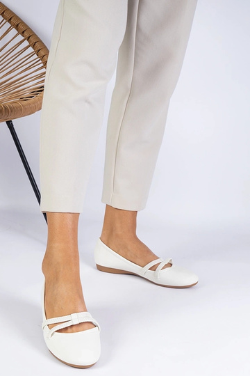 Valged naiste baleriinad,... 2