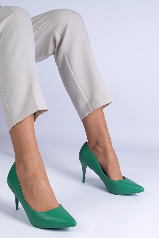 Rohelised klassikalised pumbad...