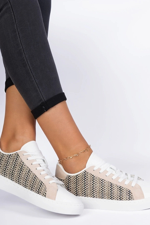 Beezid naiste materjalist tennised... Beezid naiste materjalist tennised...