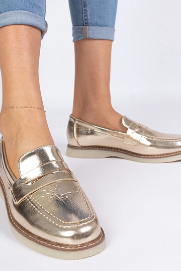 Kuldne klassikaline naiste...