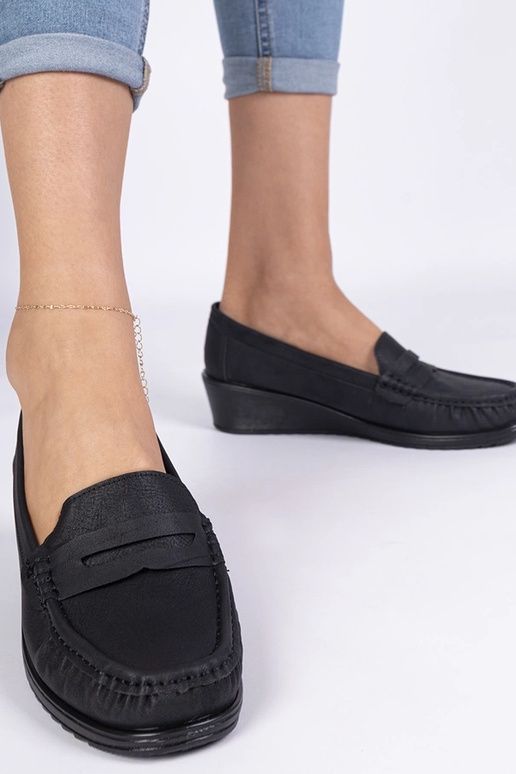 Mustad naiste mokassiinid platvormil...