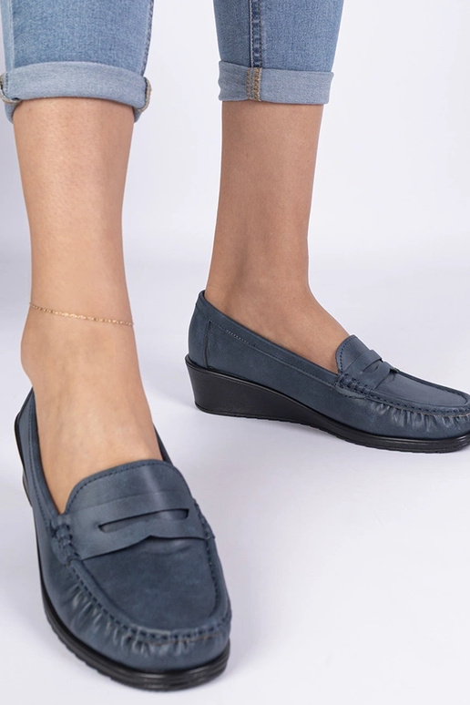 Tumed sinised naiste mokassiinid...