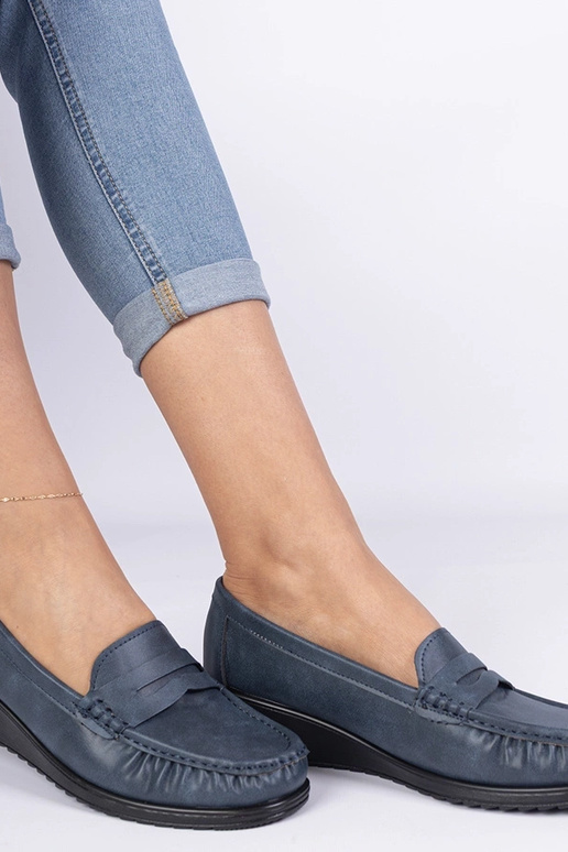 Tumed sinised naiste mokassiinid...