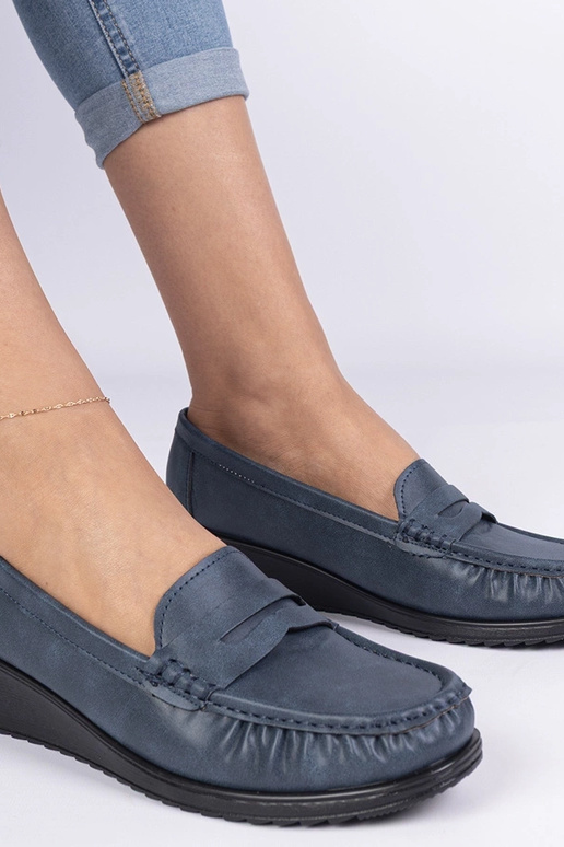 Tumed sinised naiste mokassiinid...