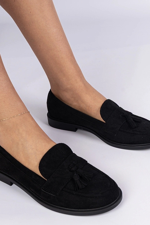 Mustad naiste mokasiinid...