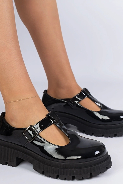 Mustad lakitud platvormkingad Kalaro