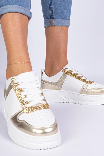 Kuldsete naiste snekerid...