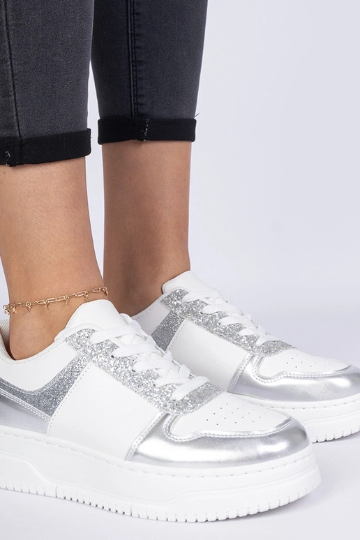 Hõbedased naiste snekerid paksul... Hõbedased naiste snekerid paksul...