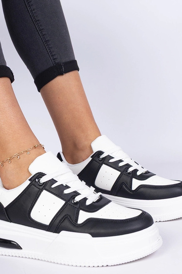 Rossio must-valged naiste... 2