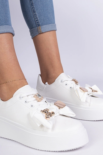 Milonel karu kaunistusega... 2