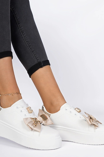 Milonel valged ja kuldsed...