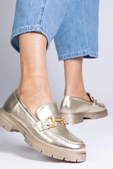 Kuldne elegantne mokasiin... 2