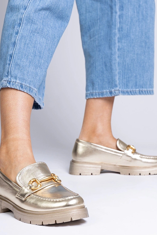 Kuldne elegantne mokasiin...