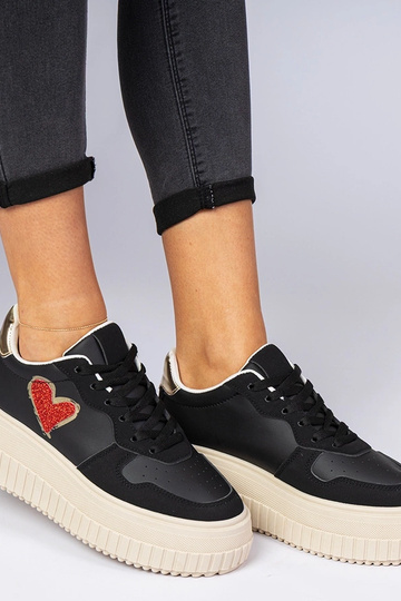 Mustad naiste sneakersid sädelevate südamega Laira
