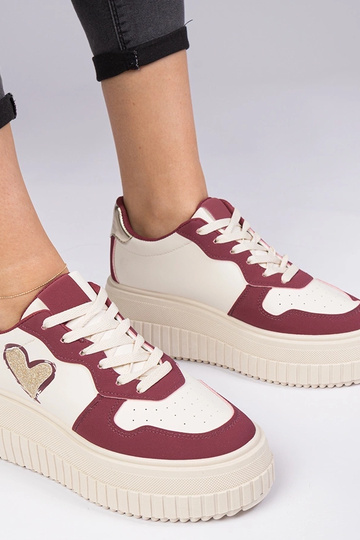 Bordod naiste sneakersid sädelevate südamega Laira