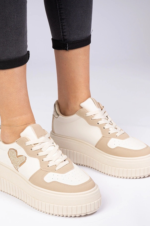 Pruunid naiste sneakersid sädelevate... Pruunid naiste sneakersid sädelevate...