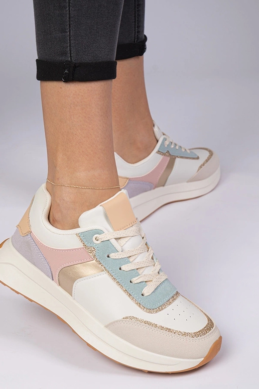 Mitmevärvilised naiste sneakersid... Mitmevärvilised naiste sneakersid...