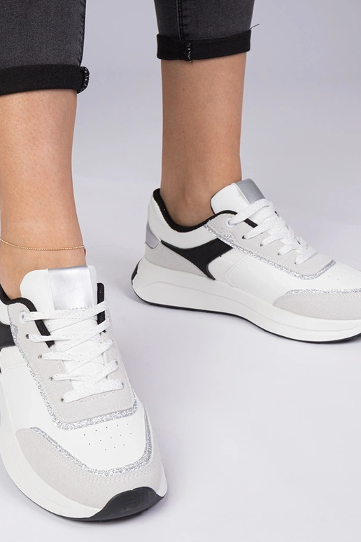 Valged naiste sneakersid sädelusega... Valged naiste sneakersid sädelusega...