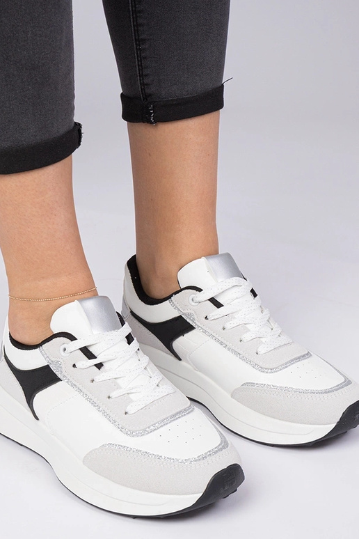 Valged naiste sneakersid sädelusega... Valged naiste sneakersid sädelusega...