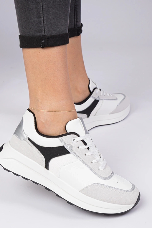 Valged naiste sneakersid sädelusega... Valged naiste sneakersid sädelusega...