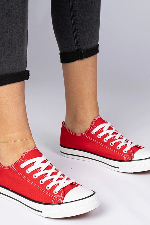 Punased klassikalised naiste tossud...