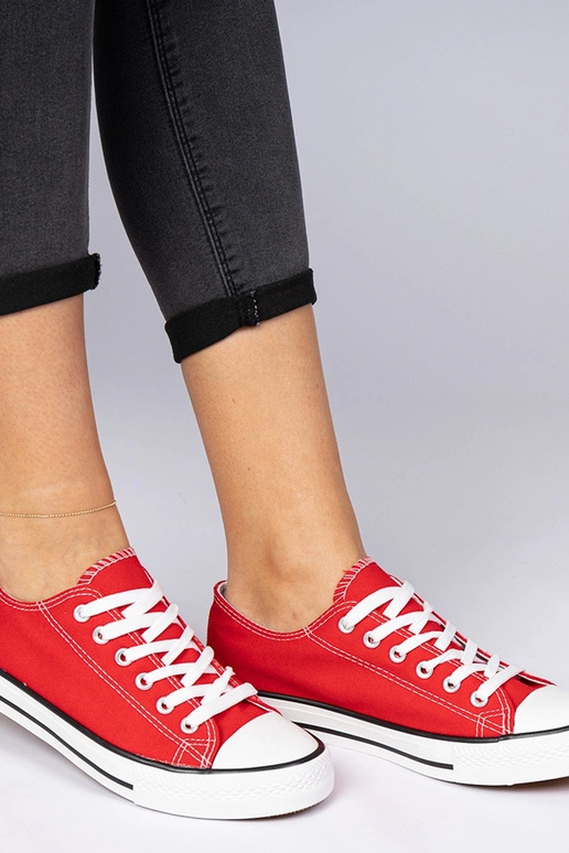 Punased klassikalised naiste tossud...