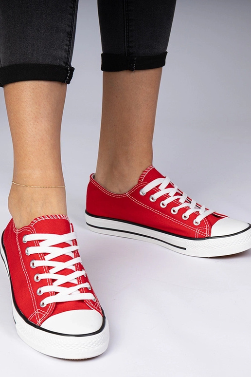 Punased klassikalised naiste tossud...