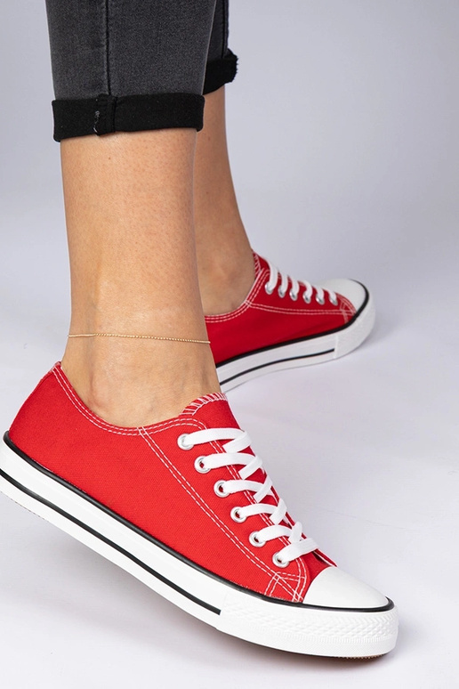 Punased klassikalised naiste tossud...