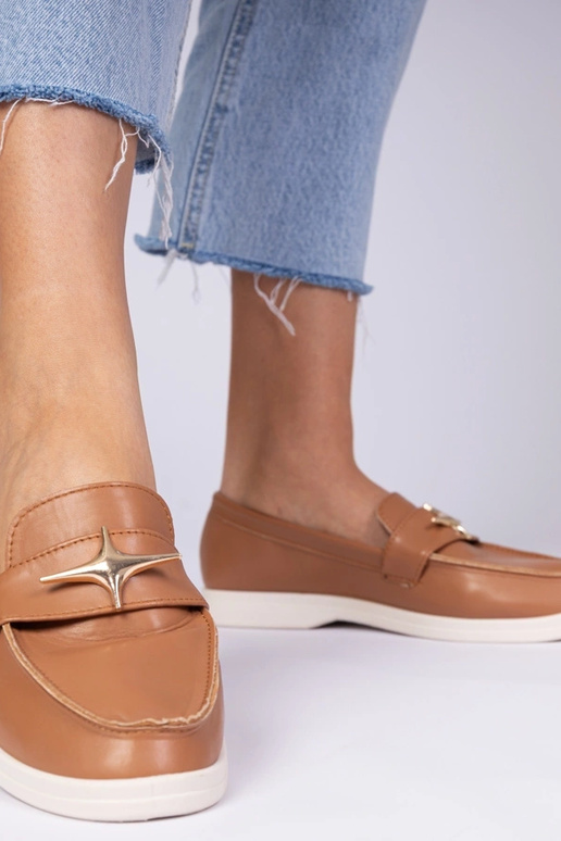 Pruunid naiste mokasiinid kuldse...