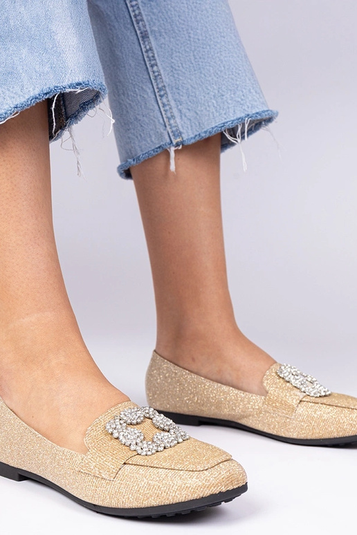 Kuldse sädelusega mokasiinid...