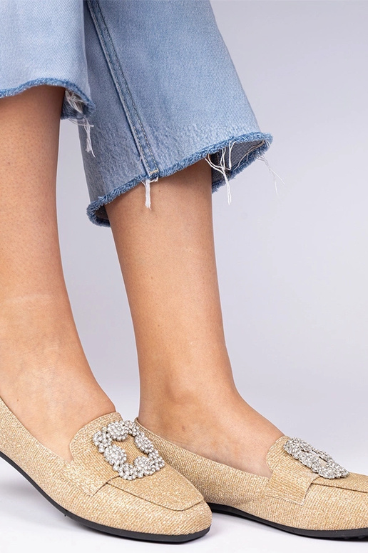 Kuldse sädelusega mokasiinid...