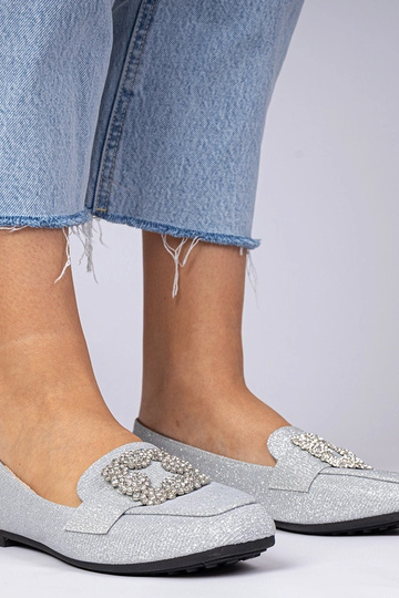 Hõbedase sädelusega...