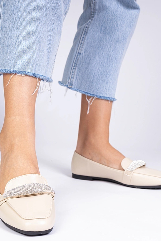 Beežid naiste mokasiinid tsirkonidega...