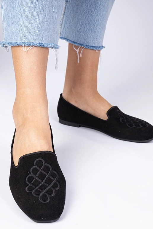 Mustad naiste baleriinikingad...