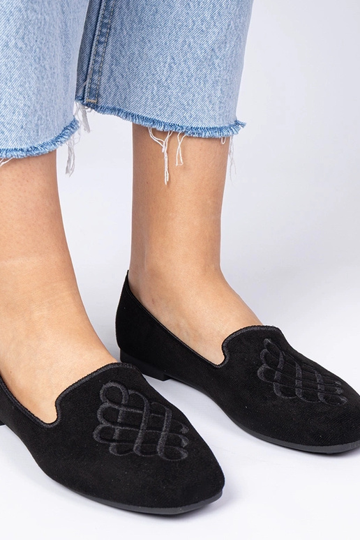 Mustad naiste baleriinikingad...