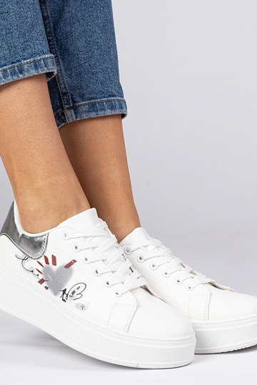 Valge-hõbedased naiste...