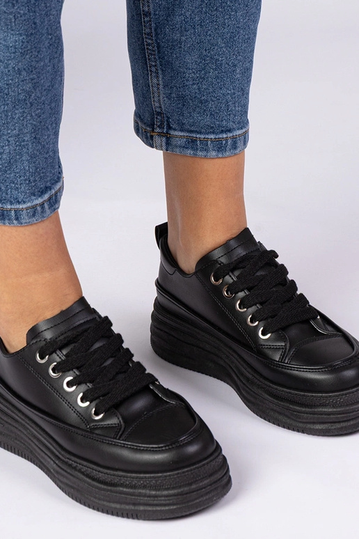 Mustad naiste tossud kõrge tallaga... Mustad naiste tossud kõrge tallaga...