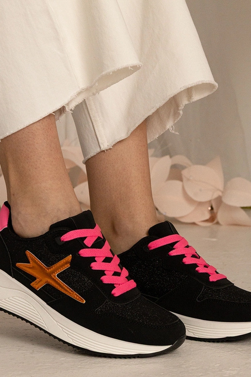 Mustad naiste spordijalatsid... Mustad naiste spordijalatsid...