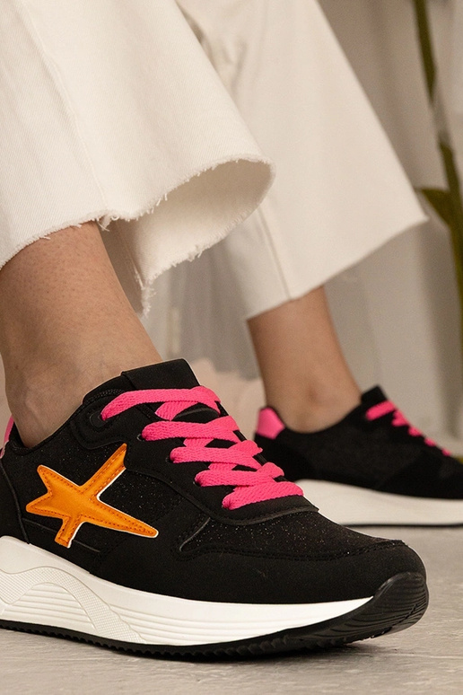 Mustad naiste spordijalatsid... Mustad naiste spordijalatsid...