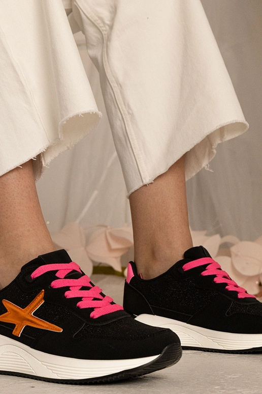 Mustad naiste spordijalatsid... Mustad naiste spordijalatsid...