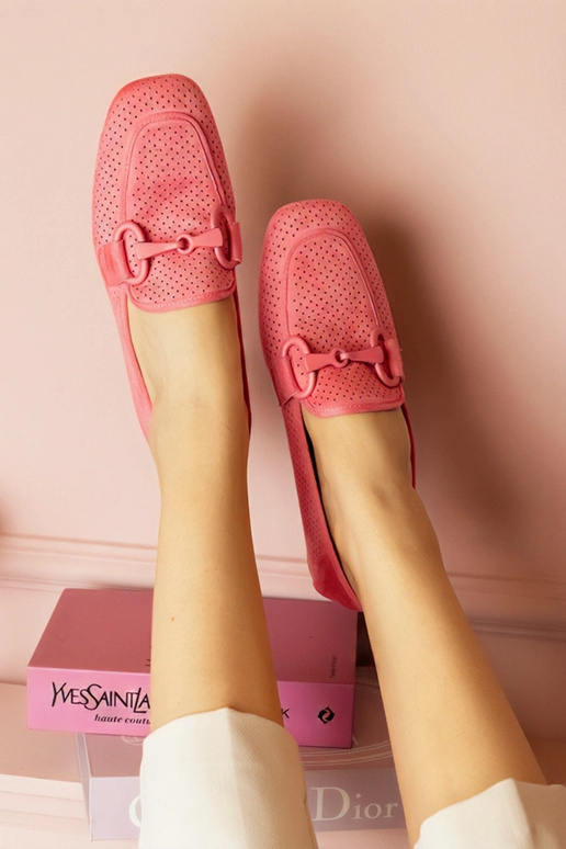 Roosad naiste augu-mustriga...