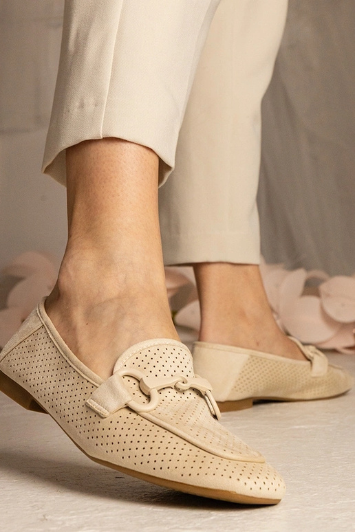 Beežid naiste augu-mustriga...