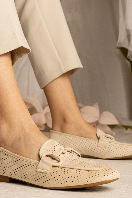 Beežid naiste augu-mustriga...