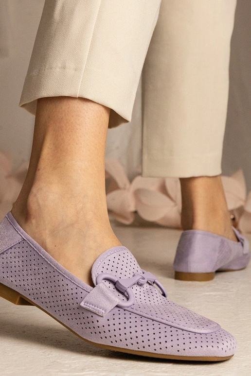 Lillad naiste augu-mustriga...